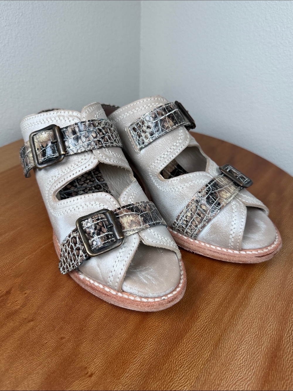 Freebird by Steven Caprice Leather Double Buckle Mule Sandals Block Heel Size 8 - Picture 4 of 16